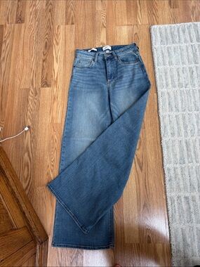 Universal Thread NWOT jeans